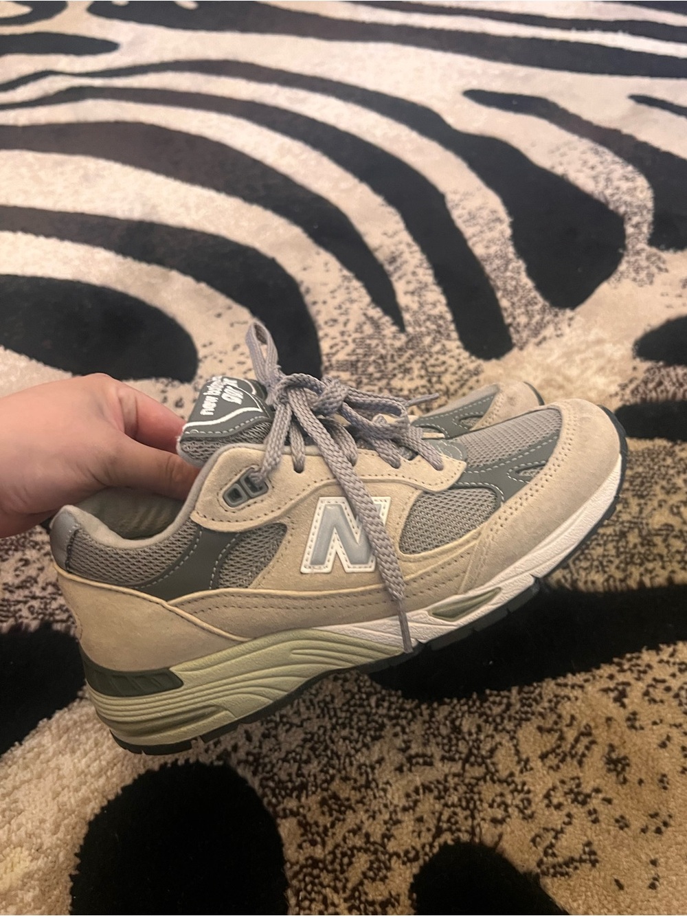 New Balance 991 Sneakers